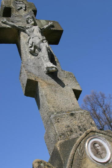 [2003..2006 р.] Надгробок