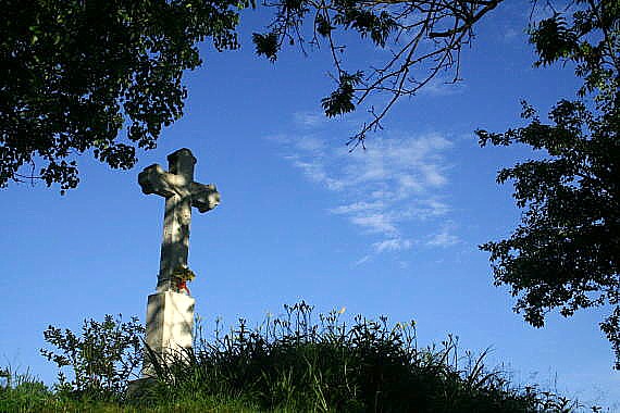 [2003..2006 р.] Придорожний хрест у…