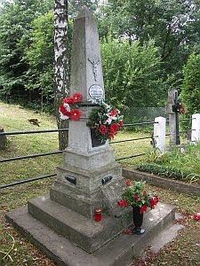 Воєнний цвинтар