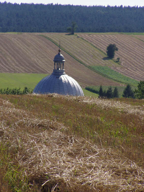Вид купола з гори
