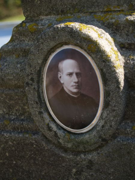 Фрагмент надгробку