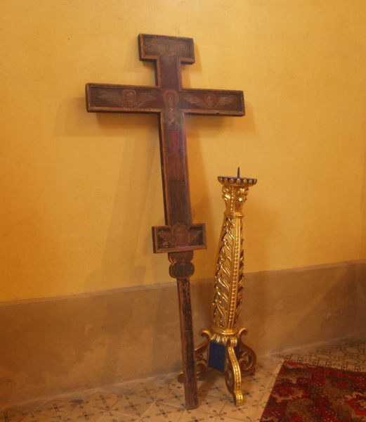 Хрест і свічник