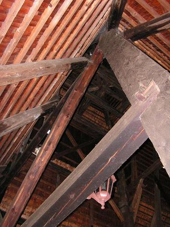 [2006 р.] Інтер’єр даху