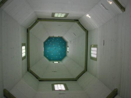 2002 р. Інтер’єр верху