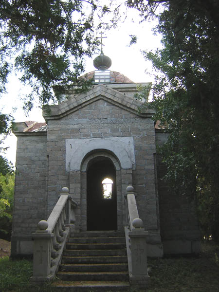 2006 р. Нова каплиця біля церкви