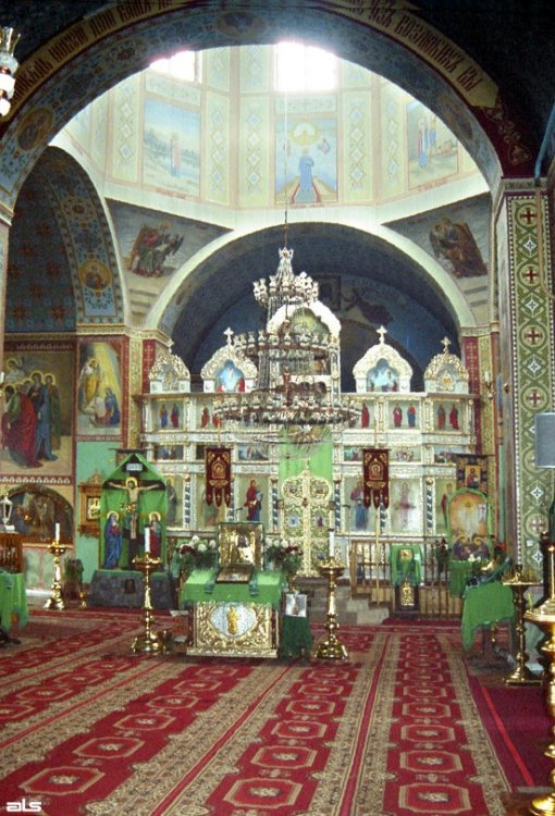 2006 р. Інтер’єр з видом на іконостас