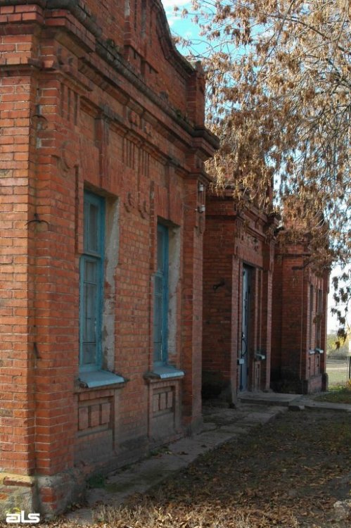 2006 р. Фасад в ракурсі