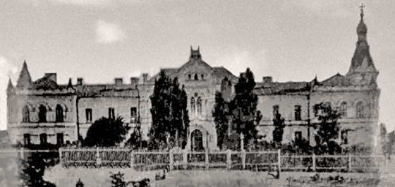 [Поч. 20 ст.] Головний фасад