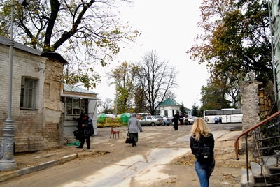 Загальний вигляд з боку проїзду після…