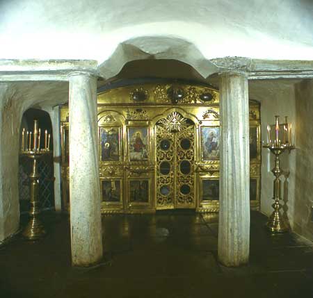 Інтер’єр з видом на іконостас