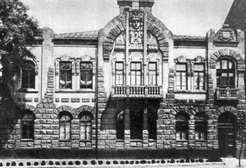 1910 р. Головний фасад