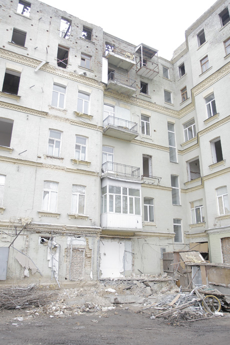 Загальний вигляд будинку з боку двору