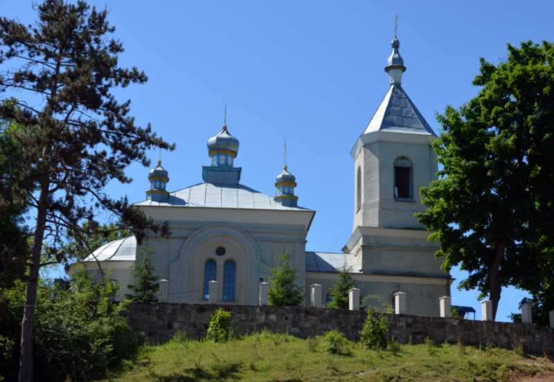 Фото 7.06.2015 р. з сайту commons.wikimedia.org Церква св.Михаїла збудована у… Церква св.Михаїла