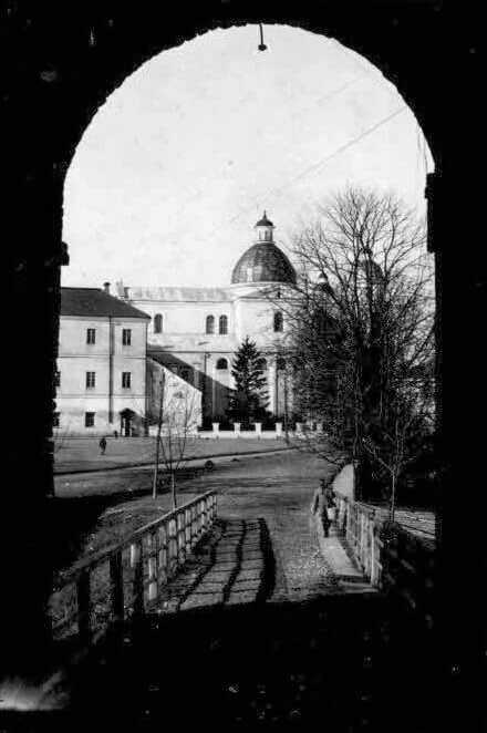 1914..1918 рр. Вид на міст та костел…