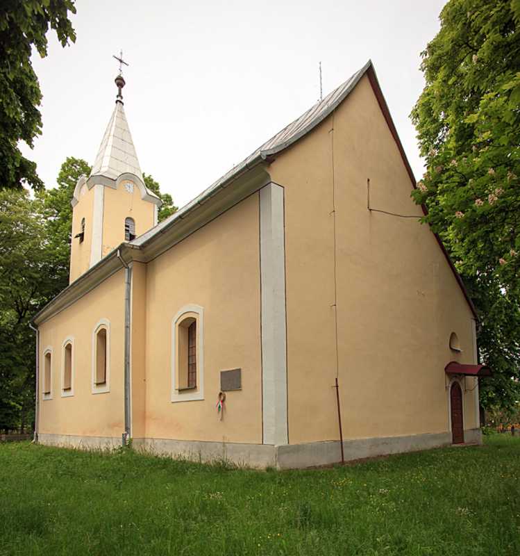 Фото 3 травня 2014 р. з сайту commons.wikimedia.org Костел 15 ст. [Постанова… Костел