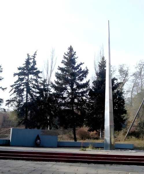 Пам’ятник «Юним чапаєвцям»