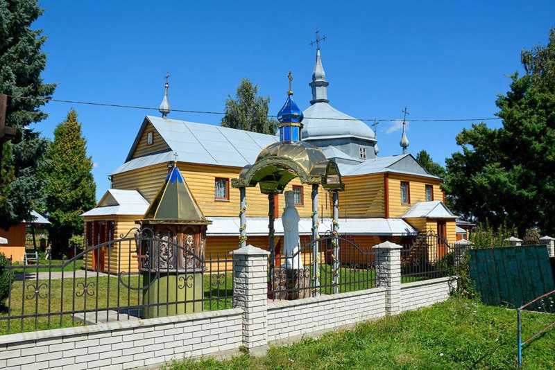 Фото Юрія Лисака 19 серпня 2019 р. з сайту commons.wikimedia.org Дерев’яна… Церква св.Миколи