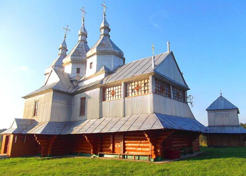 Фото Тараса Возняка з сайту uk.wikipedia.org, опубліковане 11 вересня 2013 р. … Церква Покрови