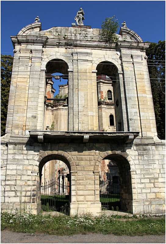 Надбрамна дзвіниця