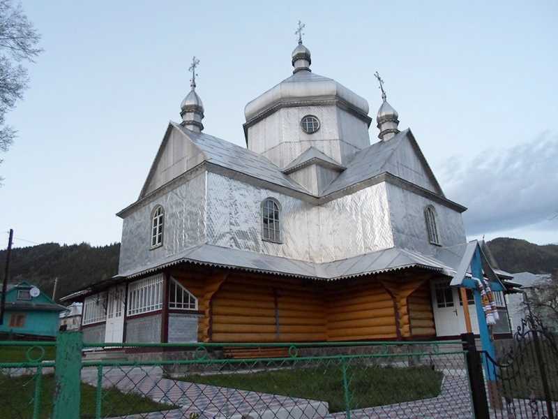 Фото 28 квітня 2014 р. з сайту uk.wikipedia.org Церква 19 ст. (дерев.)… Церква Вознесіння