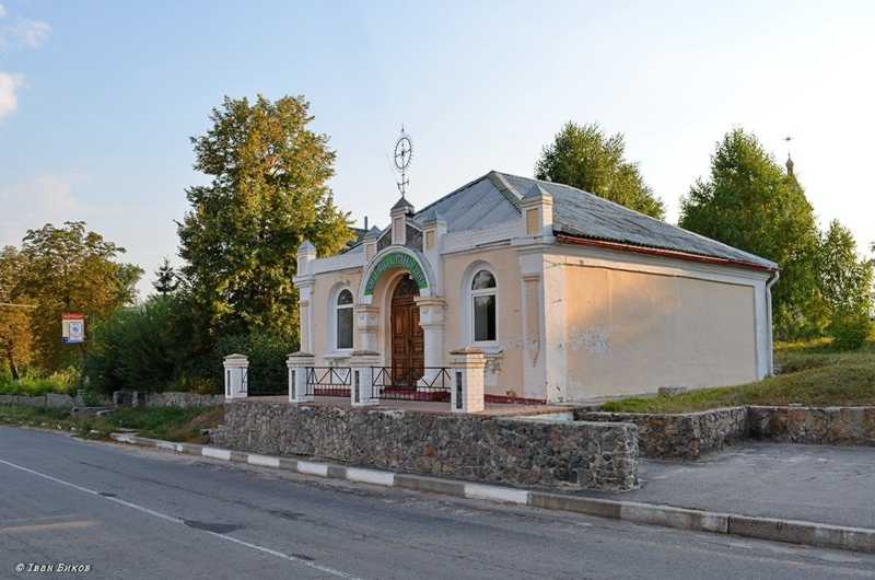 Фото Івана Бикова 11 серпня 2013 р. з сайту commons.wikimedia.org … Крамниця