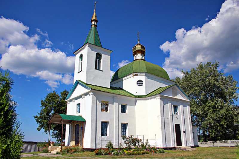 Фото Олександра Мальона 11 липня 2020 р. з сайту commons.wikimedia.org … Церква св.Михаїла