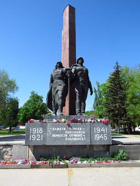 Пам’ятник воїнам громадянської та…