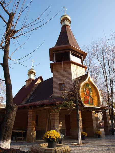 Церква св. Гурія, Самона і Авіва