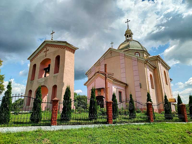 Світлина І. Синкальського 1992 р. Джерело: Слободян В. Церкви України:… Церква Різдва богородиці