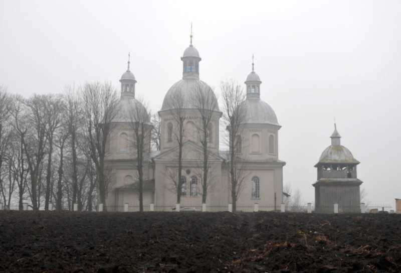 Фото, завантажене 20 вересня 2015 р., з сайту uk.wikipedia.org Церква св.Іллі… Церква св.Іллі