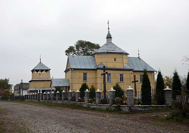 Фото з сайту uk.wikipedia.org, опубліковане 24 вересня 2015 р. Церква 17 ст.… Церква Різдва богородиці