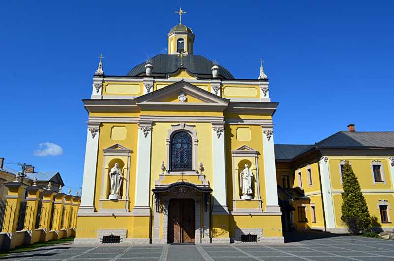 Фото 2 квітня 2016 р. з сайту commons.wikimedia.org Церква св.Юрія 1771 –… Церква св.Георгія
