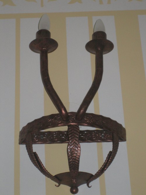 Настінне бра