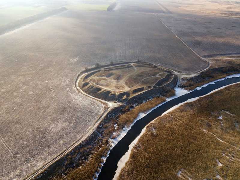 Аерофото 14 січня 2018 р. з сайту commons.wikimedia.org. Вигляд з північного… Полкстінь