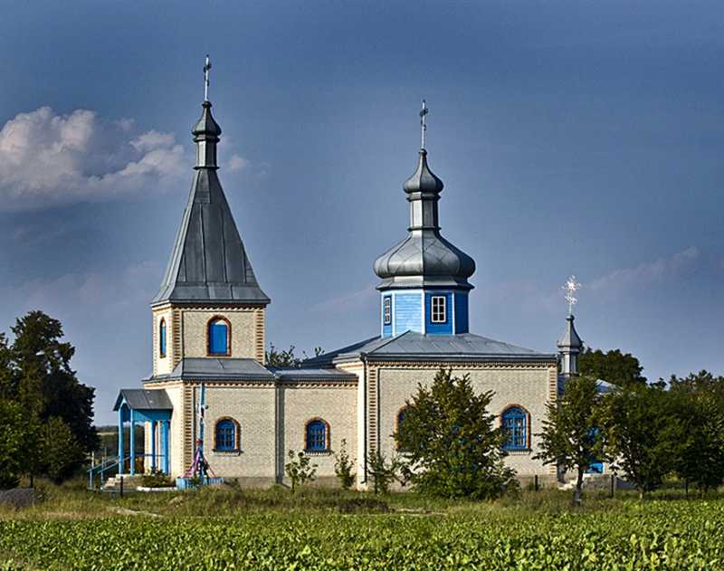 Фото Володимира Івановича Ящука 2012 р. з сайту uk.wikipedia.org На фото –… Церква Покрови