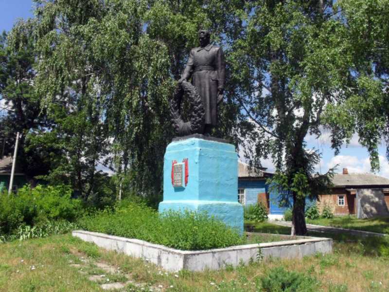 Братська могила 338 воїнів. Фото 22 червня 2011 р. з сайту… Братські могили радянських воїнів