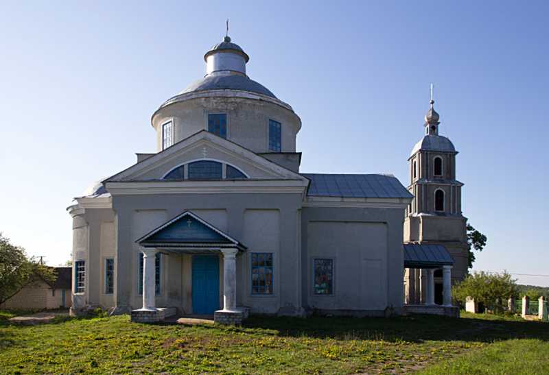 Фото Дмитра Петюшкина 8 травня 2014 р. з сайту commons.wikimedia.org … Церква св.Миколи
