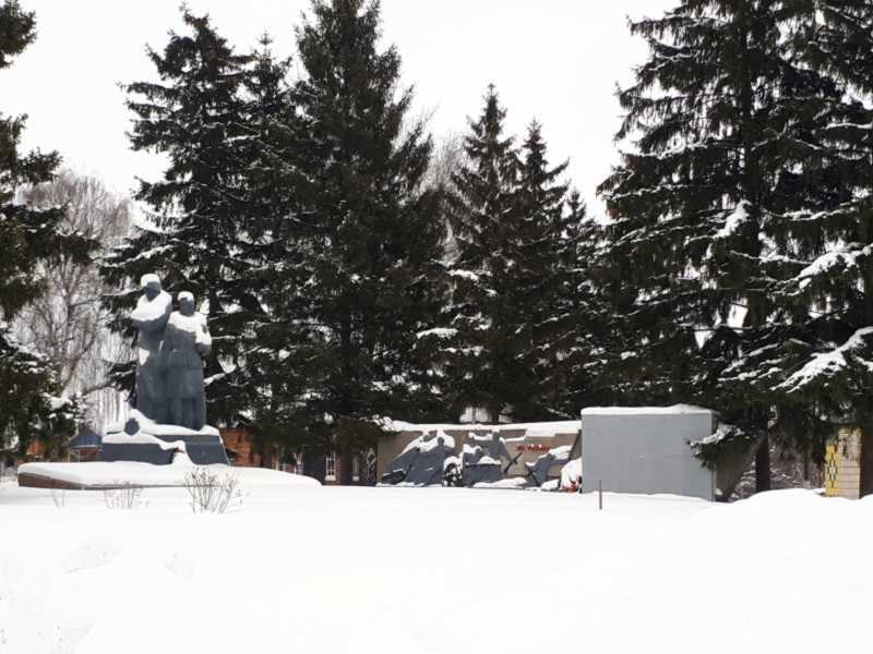 Фото Ольги Лободи 13 січня 2019 р. з сайту commons.wikimedia.org Меморіальний… Меморіальний комплекс