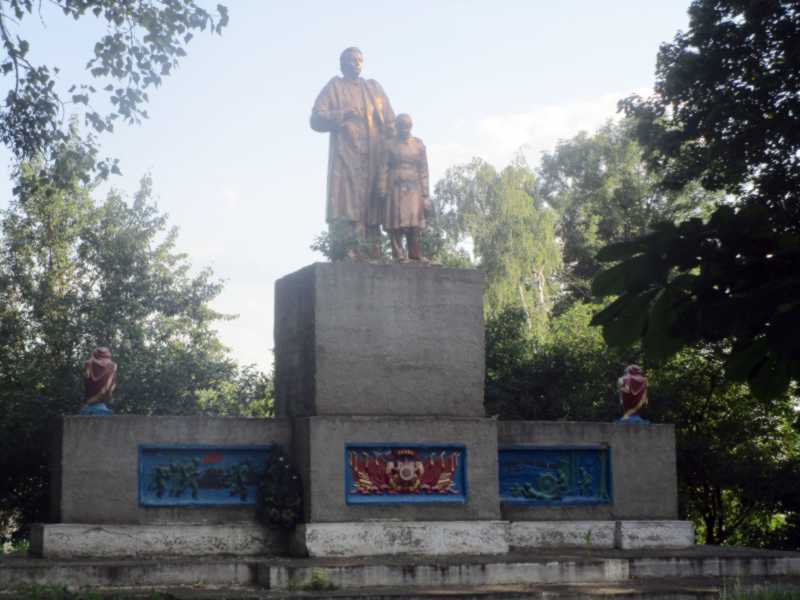 Братськи могилі