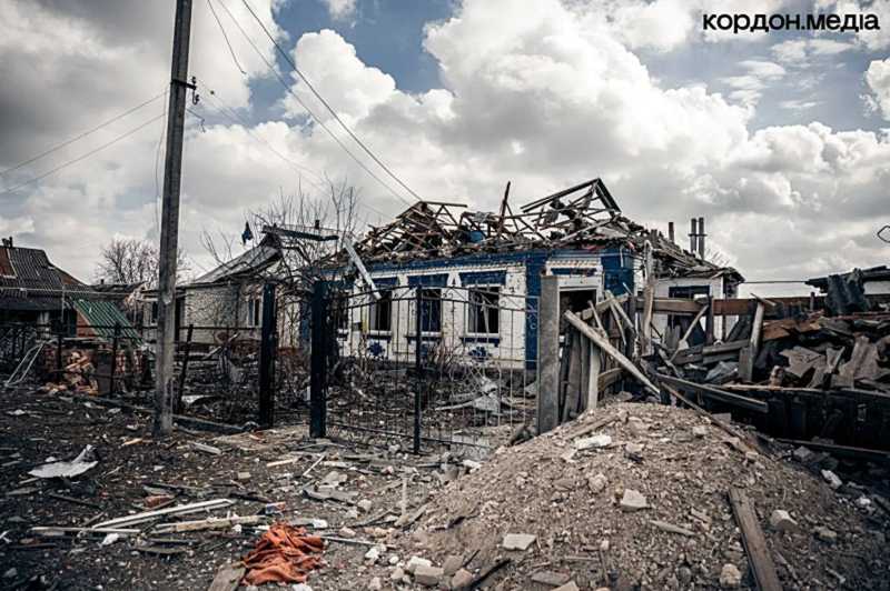 Туди прийшов «русский мир» Фото з сайту tribun.com.ua, опубліковане 19 березня… Велика Писарівка смт