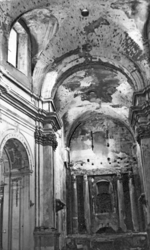 1942 р. Інтер’єр з видом на вівтар