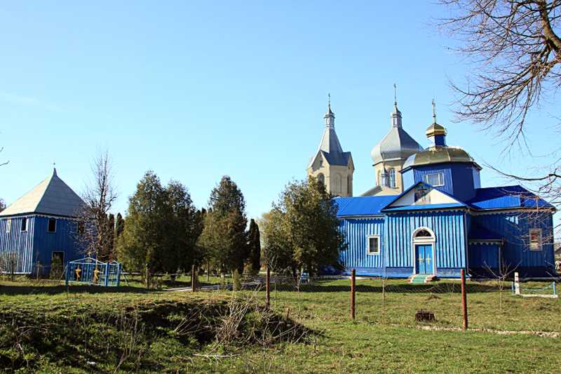 Фото Ігоря Пунди 9 квітня 2017 р. з сайту uk.wikipedia.org Церква (дерев.)… Церква Воздвиження