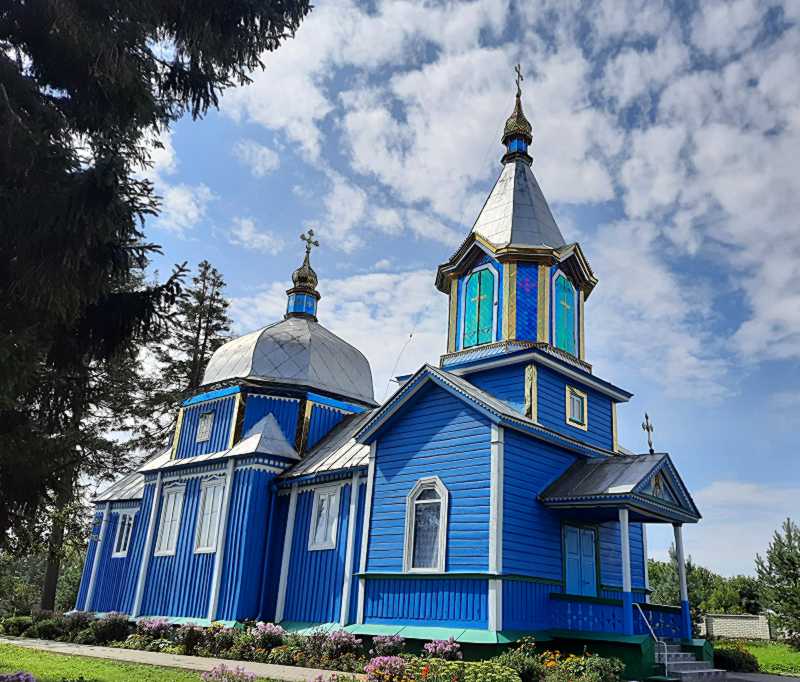 Фото Петра Грушка 10 серпня 2023 р. з сайту uk.wikipedia.org Дерев’яна церква… Церква св.Дмитра
