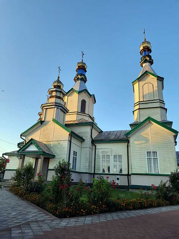 Фото Петра Грушка 20 липня 2024 р. з сайту commons.wikimedia.org Дерев’яна… Церква св. Миколи