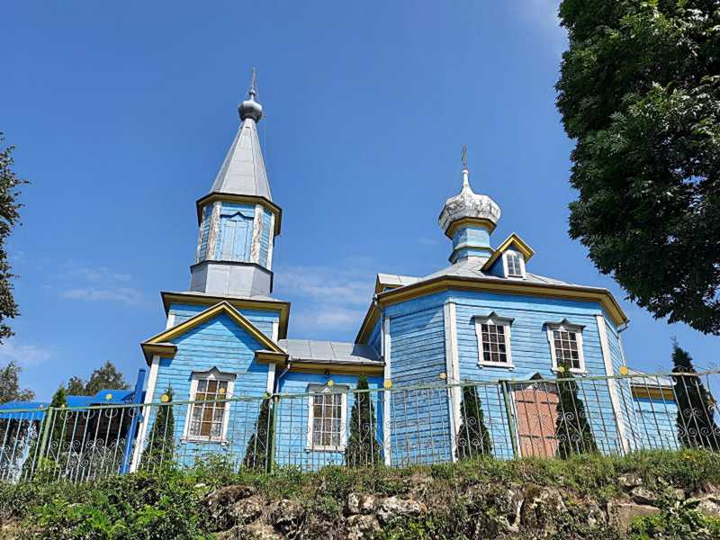 Дерев’яна церква св.Трійці 1759 р. [Слободян В. Каталог існуючих дерев'яних… Церква св.Трійці