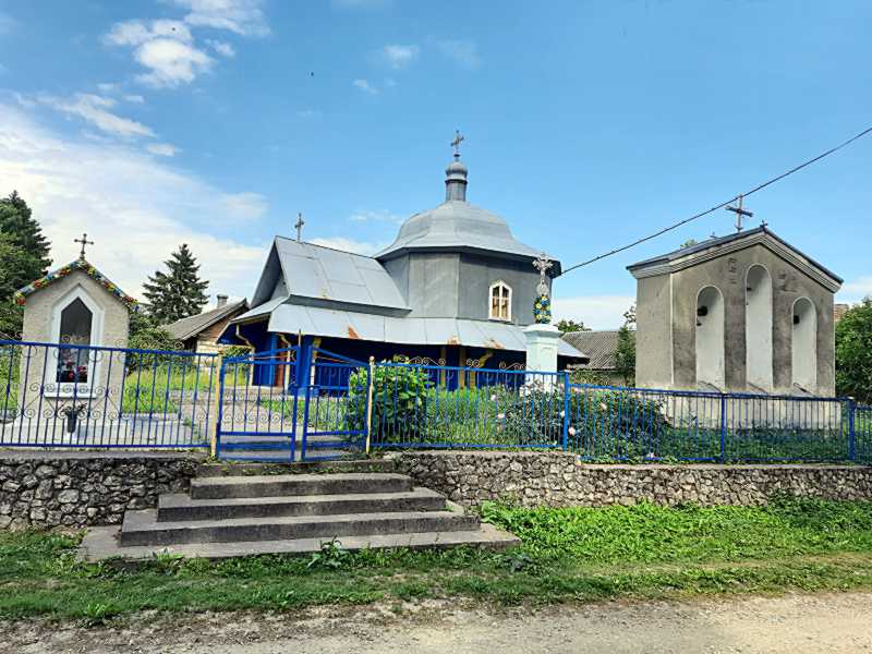 Фото Петра Грушка 6 червня 2024 р. з сайту commons.wikimedia.org Дерев’яна… Церква св. Параскеви