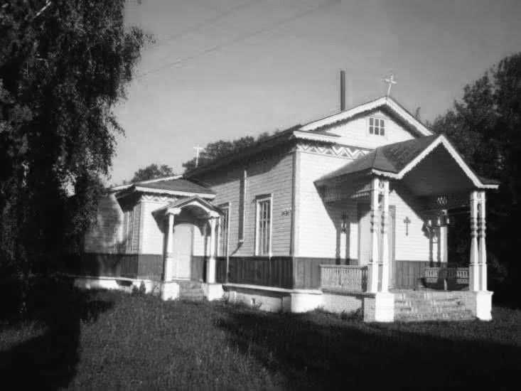 Фото невідомого часу (1970-х рр.?) і походження з сайту cheline.com.ua … Церква св.Миколи