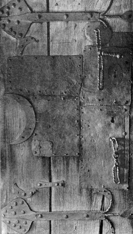 Західні двері церкви св. Духа