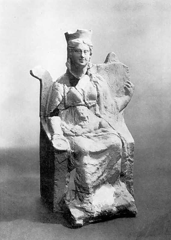 Кибела з левеням на колінах