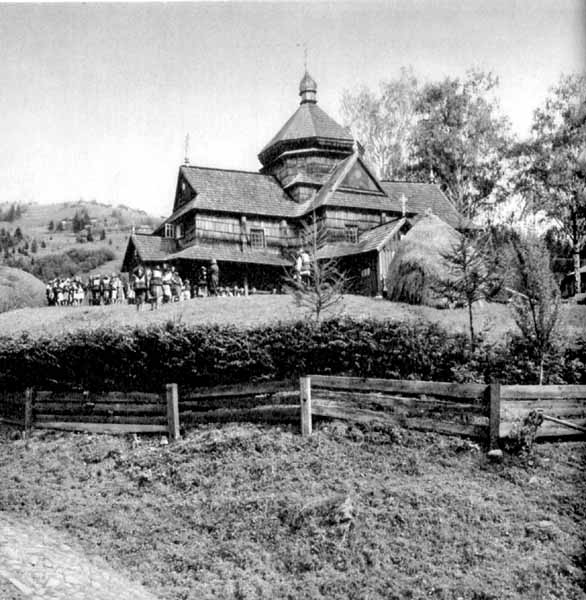 Криворивня. Ивано-Франковская обл., Верховинский р-н. Деревянная Вознесенская… 1982 г. Украина и Молдавия